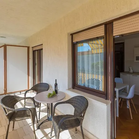Apartment One-bedroom In I